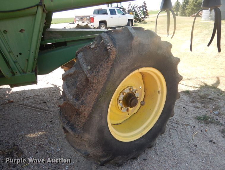 image for item DG4581 John Deere 7720 combine