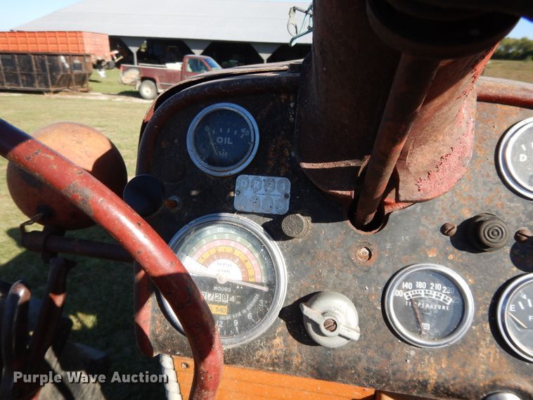 image for item DH0130 1963 Farmall 560  tractor