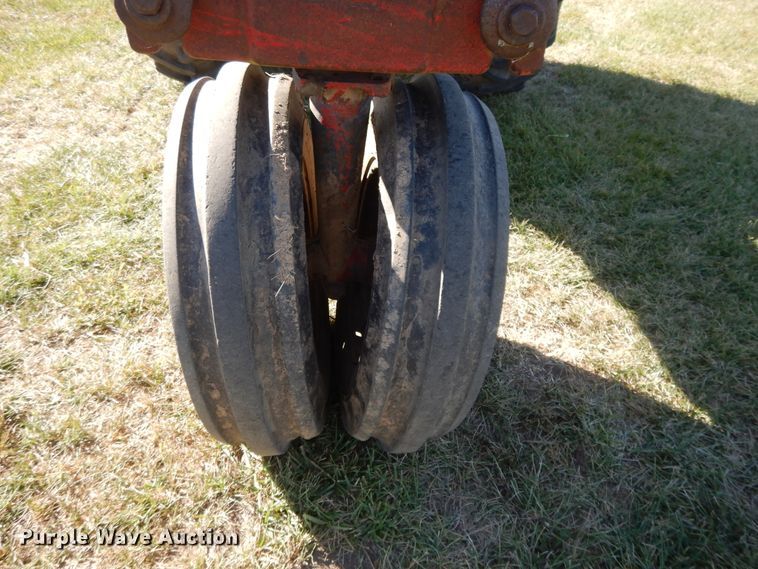 image for item DH0130 1963 Farmall 560  tractor