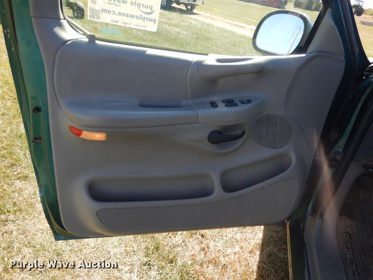 image for item DH0133 1998 Ford F150  pickup truck