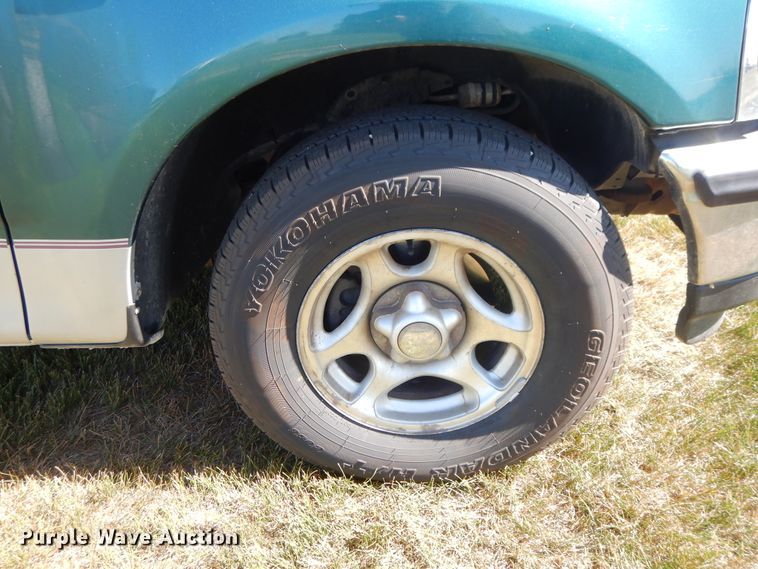 image for item DH0133 1998 Ford F150  pickup truck