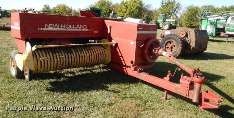 image for item DH0134 1992 New Holland 575  small square baler
