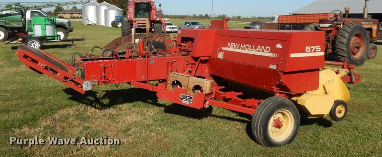 image for item DH0134 1992 New Holland 575  small square baler