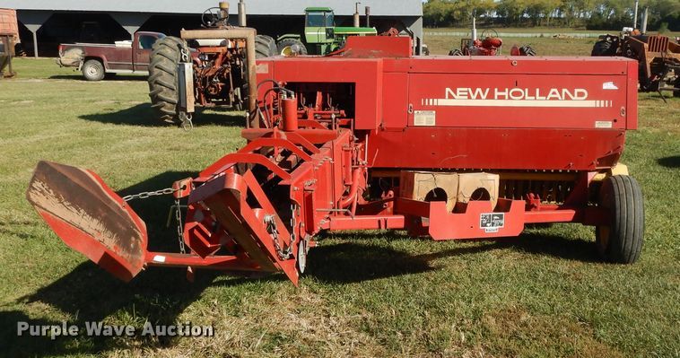 image for item DH0134 1992 New Holland 575  small square baler