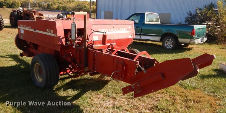 image for item DH0134 1992 New Holland 575  small square baler