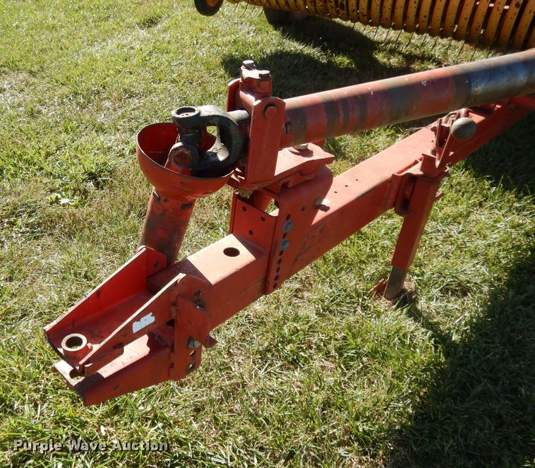 image for item DH0134 1992 New Holland 575  small square baler