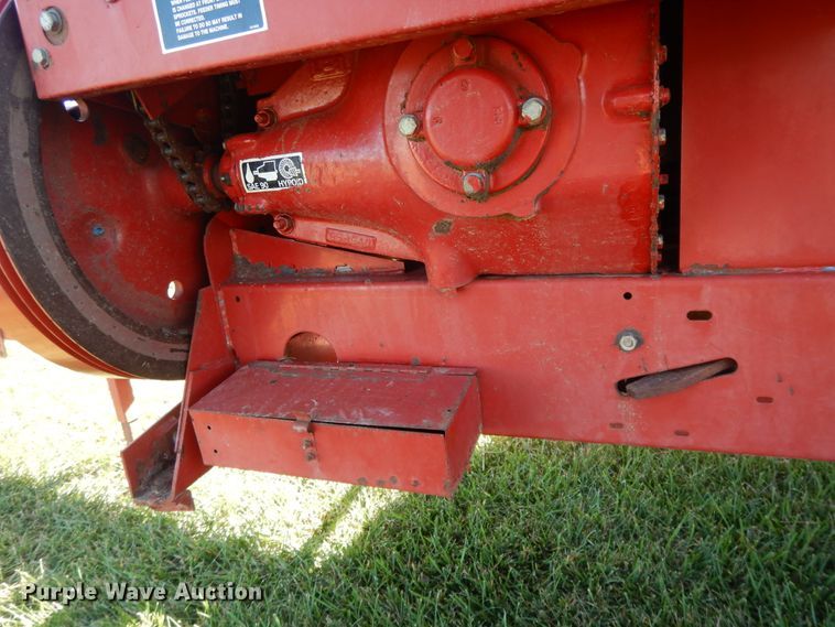 image for item DH0134 1992 New Holland 575  small square baler