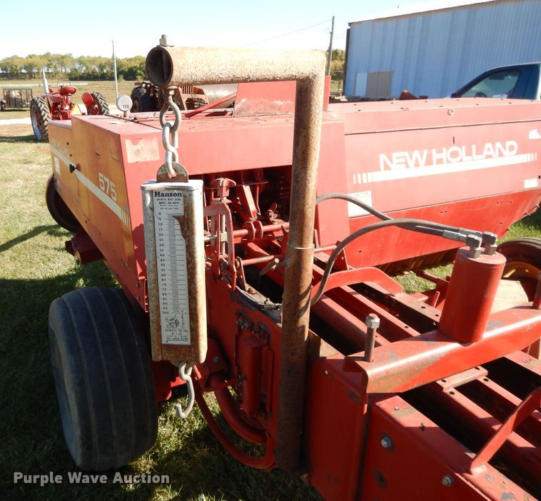 image for item DH0134 1992 New Holland 575  small square baler