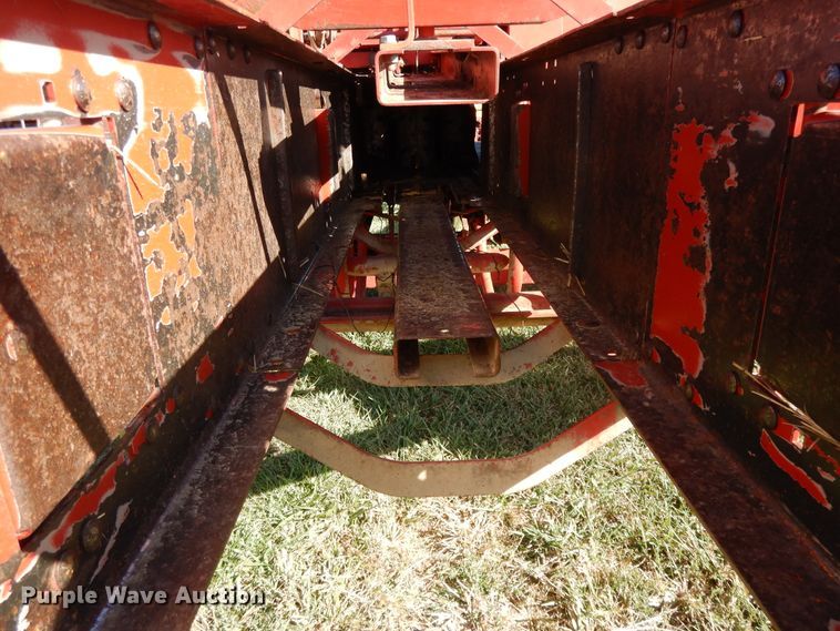 image for item DH0134 1992 New Holland 575  small square baler