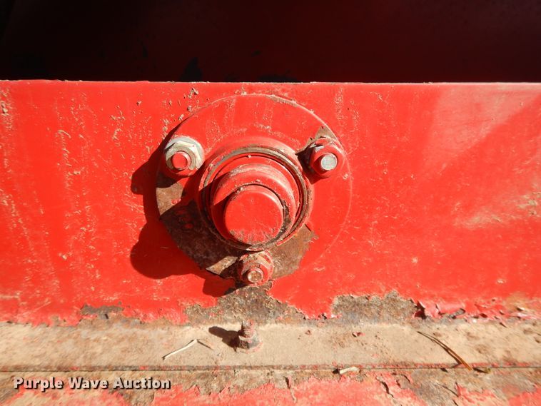 image for item DH0134 1992 New Holland 575  small square baler