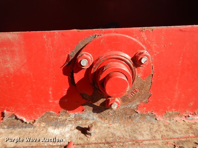 image for item DH0134 1992 New Holland 575  small square baler