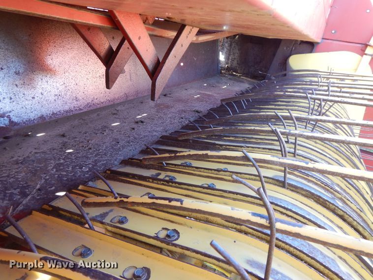 image for item DH0134 1992 New Holland 575  small square baler