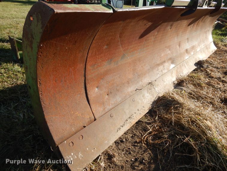 image for item DH0137 John Deere 14'W front blade