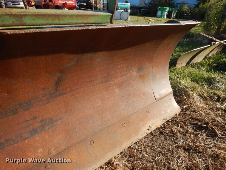 image for item DH0137 John Deere 14'W front blade