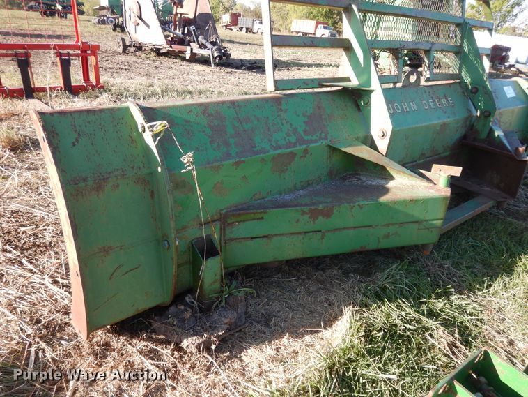 image for item DH0137 John Deere 14'W front blade
