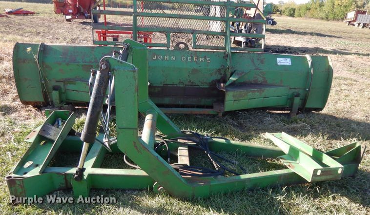 image for item DH0137 John Deere 14'W front blade
