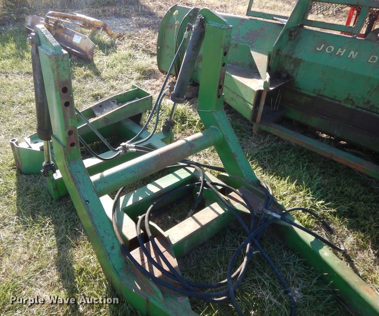 image for item DH0137 John Deere 14'W front blade