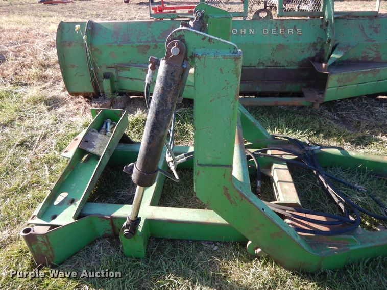 image for item DH0137 John Deere 14'W front blade