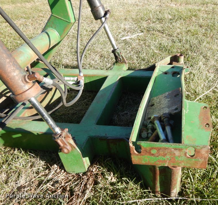 image for item DH0137 John Deere 14'W front blade