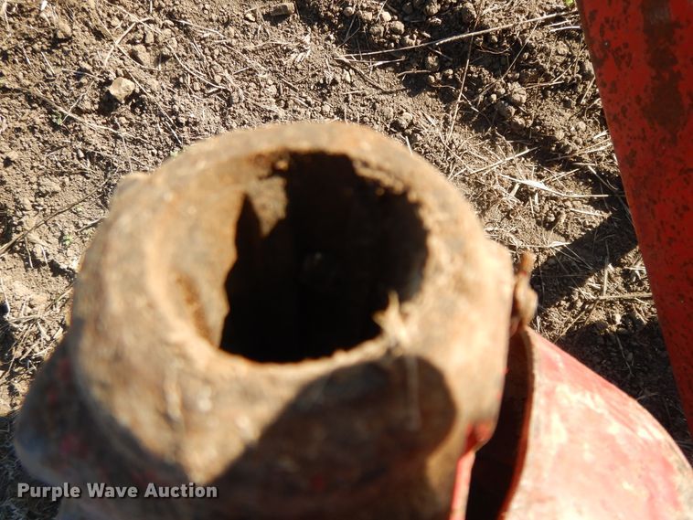 image for item DH0139 1974 New Holland 357  feed mixer