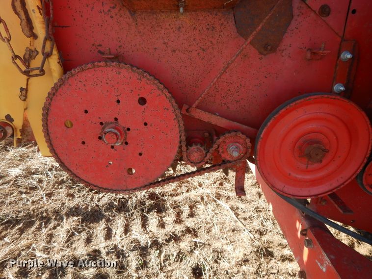 image for item DH0139 1974 New Holland 357  feed mixer