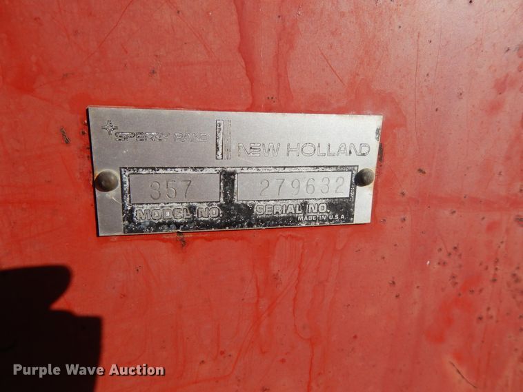image for item DH0139 1974 New Holland 357  feed mixer