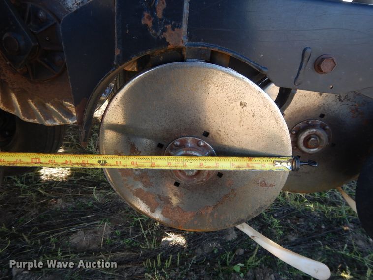 image for item DH0145 1998 Great Plains 2N-3010 grain drill