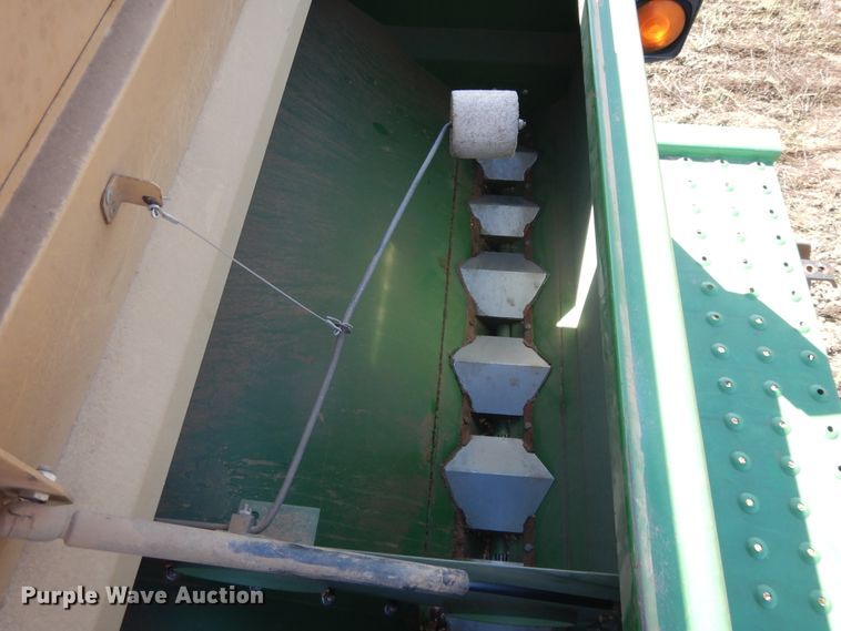 image for item DH0145 1998 Great Plains 2N-3010 grain drill