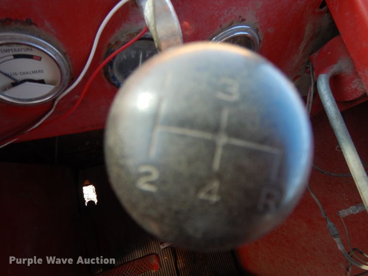 image for item DH0146 1974 New Holland Stackliner 1049 bale stacker