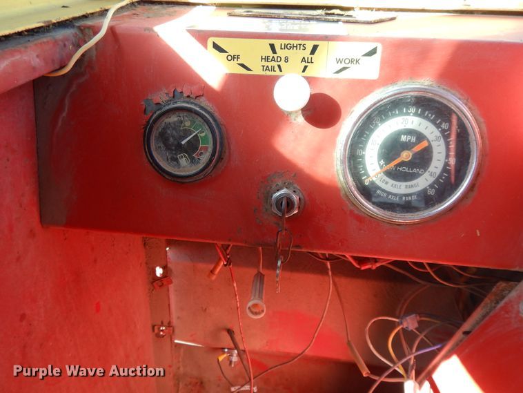 image for item DH0146 1974 New Holland Stackliner 1049 bale stacker