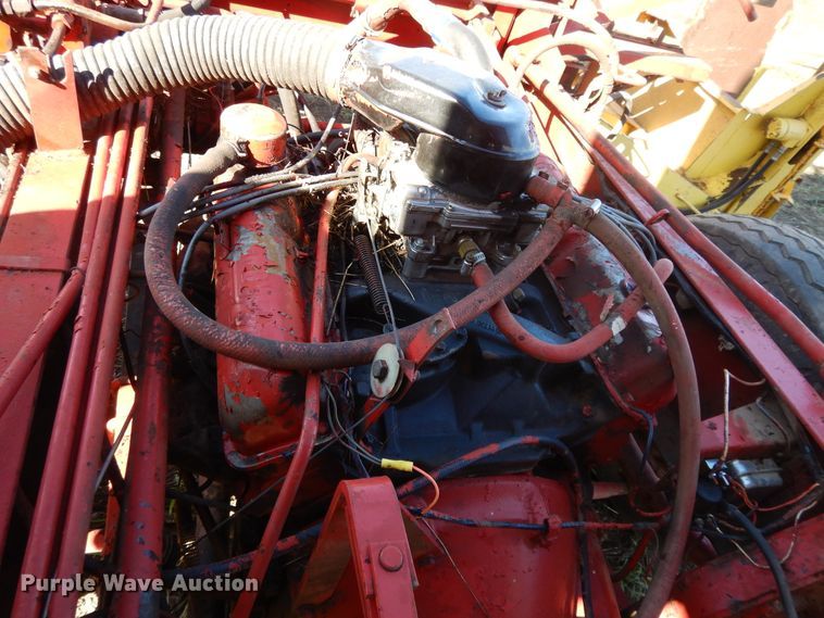 image for item DH0146 1974 New Holland Stackliner 1049 bale stacker