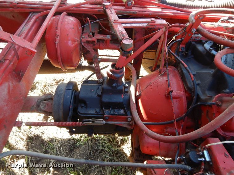 image for item DH0146 1974 New Holland Stackliner 1049 bale stacker