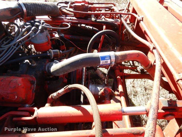 image for item DH0146 1974 New Holland Stackliner 1049 bale stacker