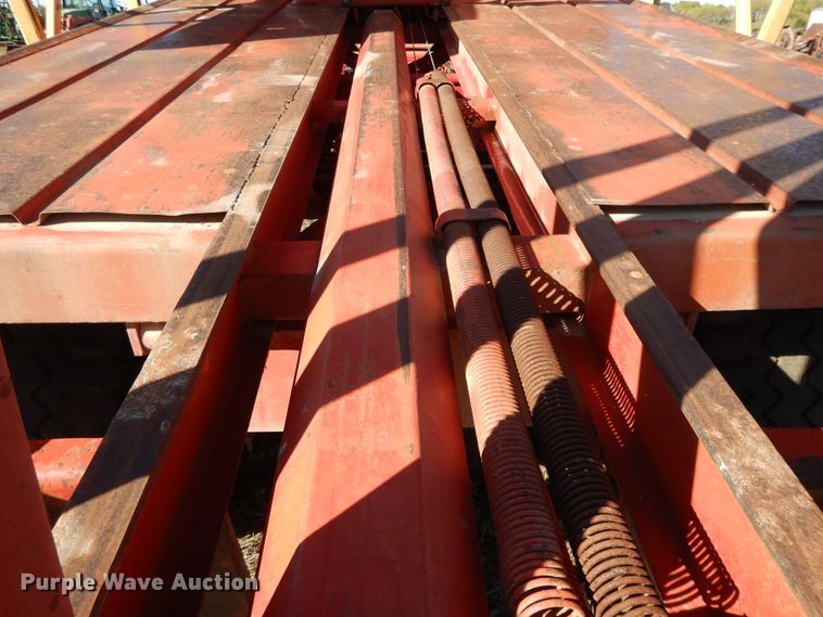 image for item DH0146 1974 New Holland Stackliner 1049 bale stacker