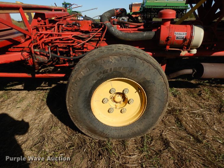 image for item DH0146 1974 New Holland Stackliner 1049 bale stacker