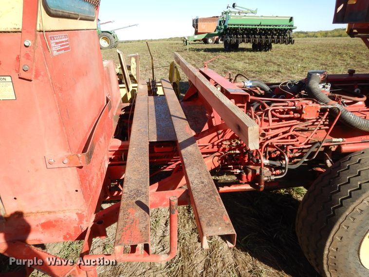 image for item DH0146 1974 New Holland Stackliner 1049 bale stacker