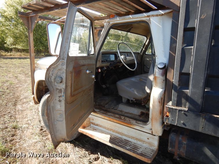 image for item DH0147 1964 Chevrolet 60  grain truck