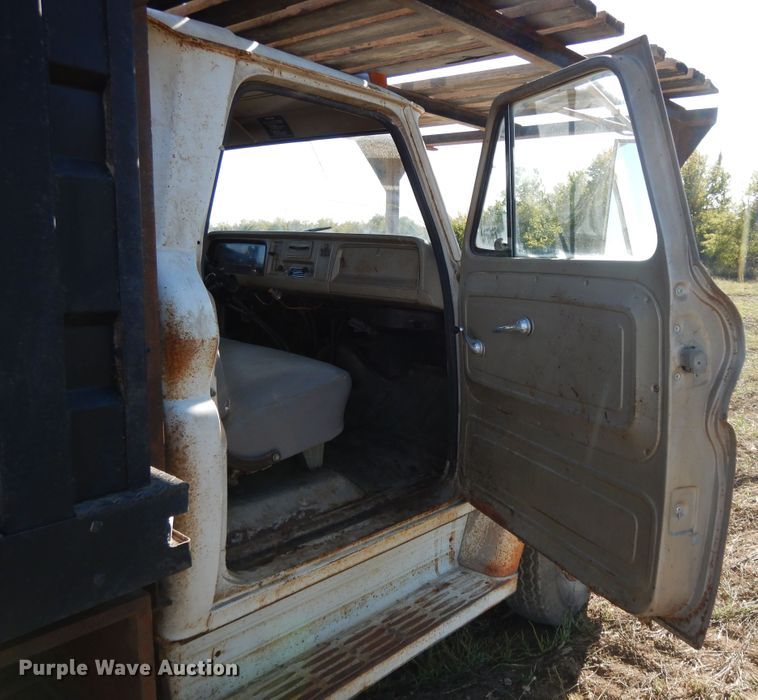 image for item DH0147 1964 Chevrolet 60  grain truck