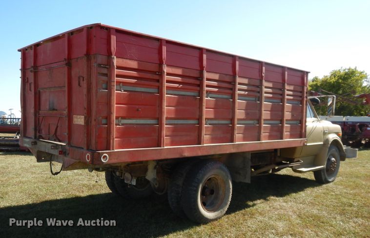 image for item DH0148 1972 GMC 5500  grain truck