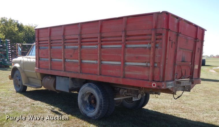 image for item DH0148 1972 GMC 5500  grain truck