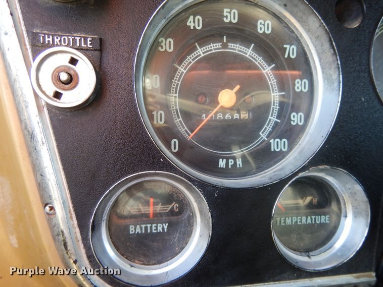 image for item DH0148 1972 GMC 5500  grain truck