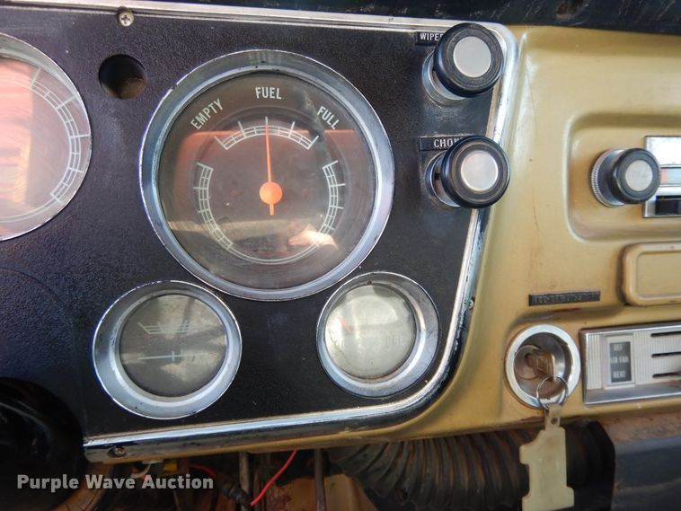 image for item DH0148 1972 GMC 5500  grain truck