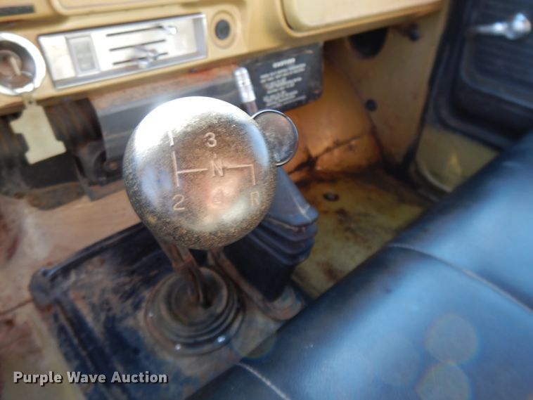 image for item DH0148 1972 GMC 5500  grain truck