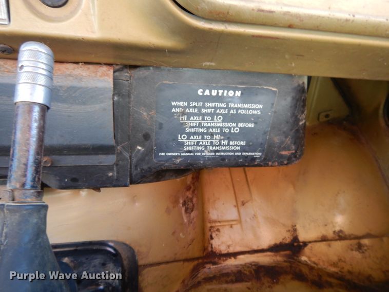 image for item DH0148 1972 GMC 5500  grain truck