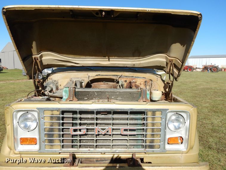 image for item DH0148 1972 GMC 5500  grain truck