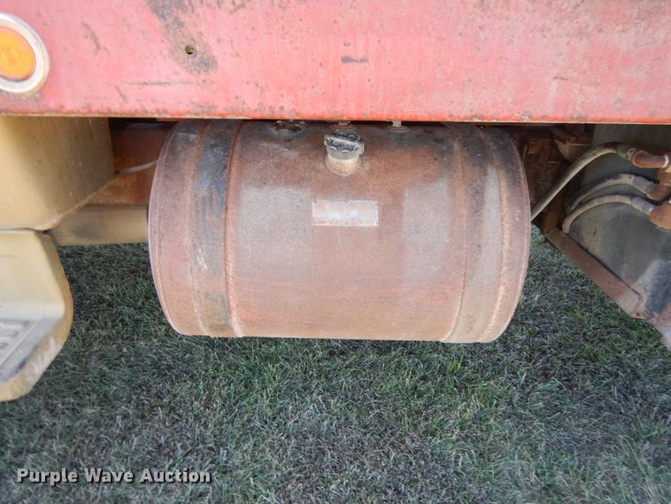 image for item DH0148 1972 GMC 5500  grain truck