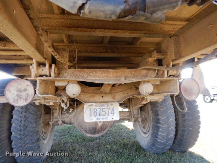 image for item DH0148 1972 GMC 5500  grain truck