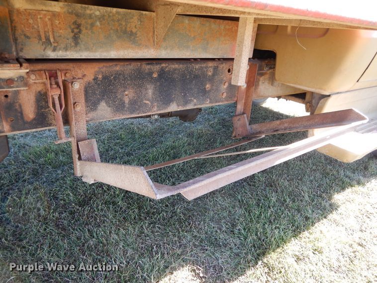 image for item DH0148 1972 GMC 5500  grain truck