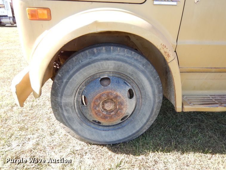 image for item DH0148 1972 GMC 5500  grain truck