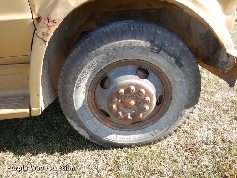 image for item DH0148 1972 GMC 5500  grain truck